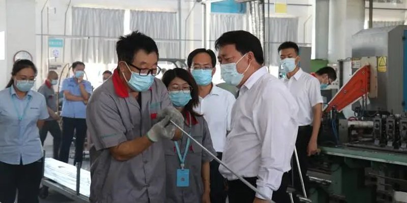 涿州市长李献峰调研松开区重点企业