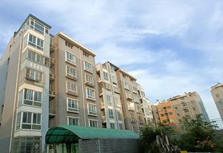涿州蓝天美林湾二手房2室2厅带阳台房价多少钱一平米？