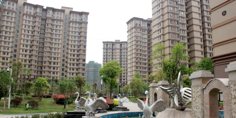 夫妻不在一个户口本上怎么开无房证明